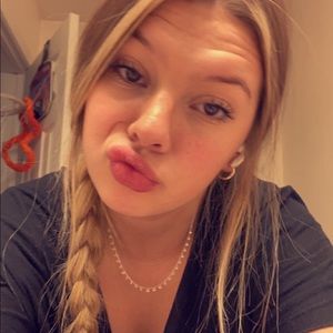 Meet your Posher, Téa